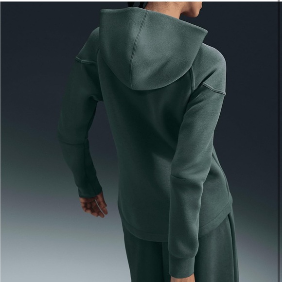 Nike Tech Fleece Windrunner Women's Zip Hoodie FB8338-338 Size XS $135 - Picture 2 of 10